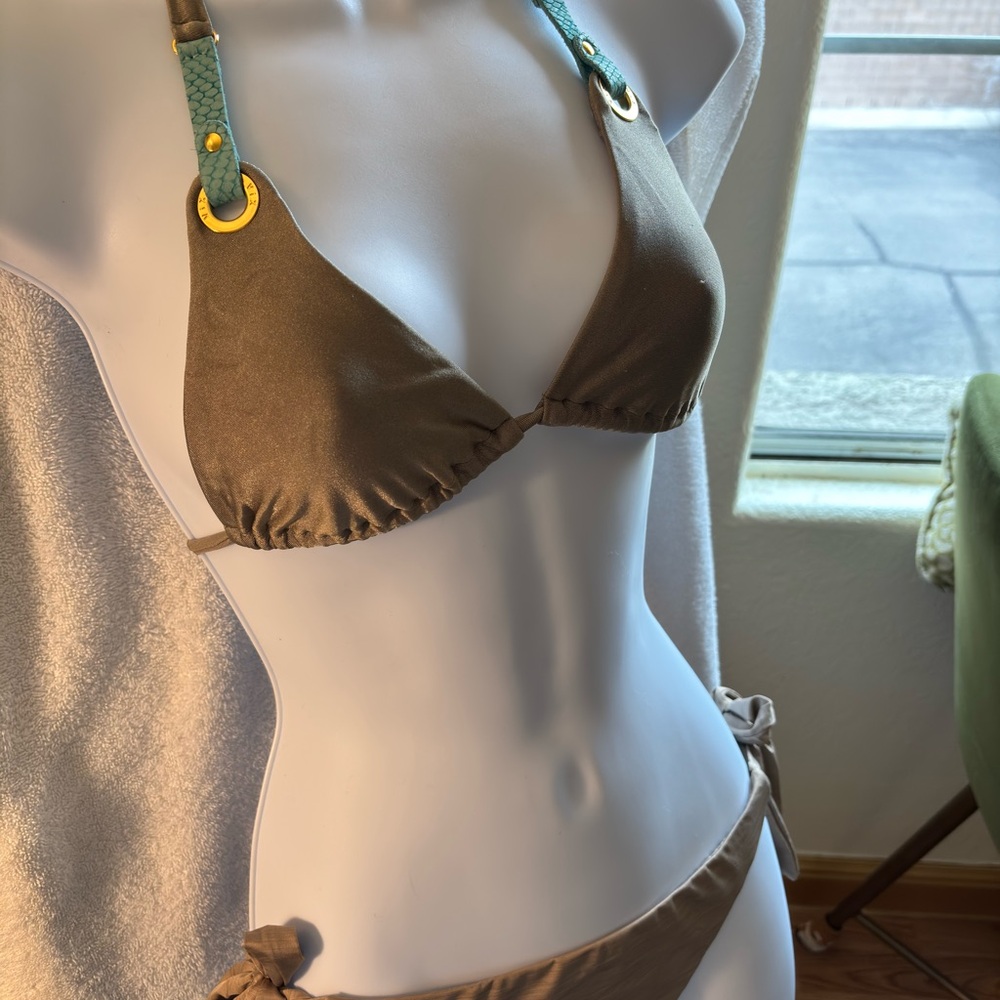 Vix Paul Hermanny Chic tan Bikini  with Halter Neck and faux strap gold accent - Picture 11 of 16
